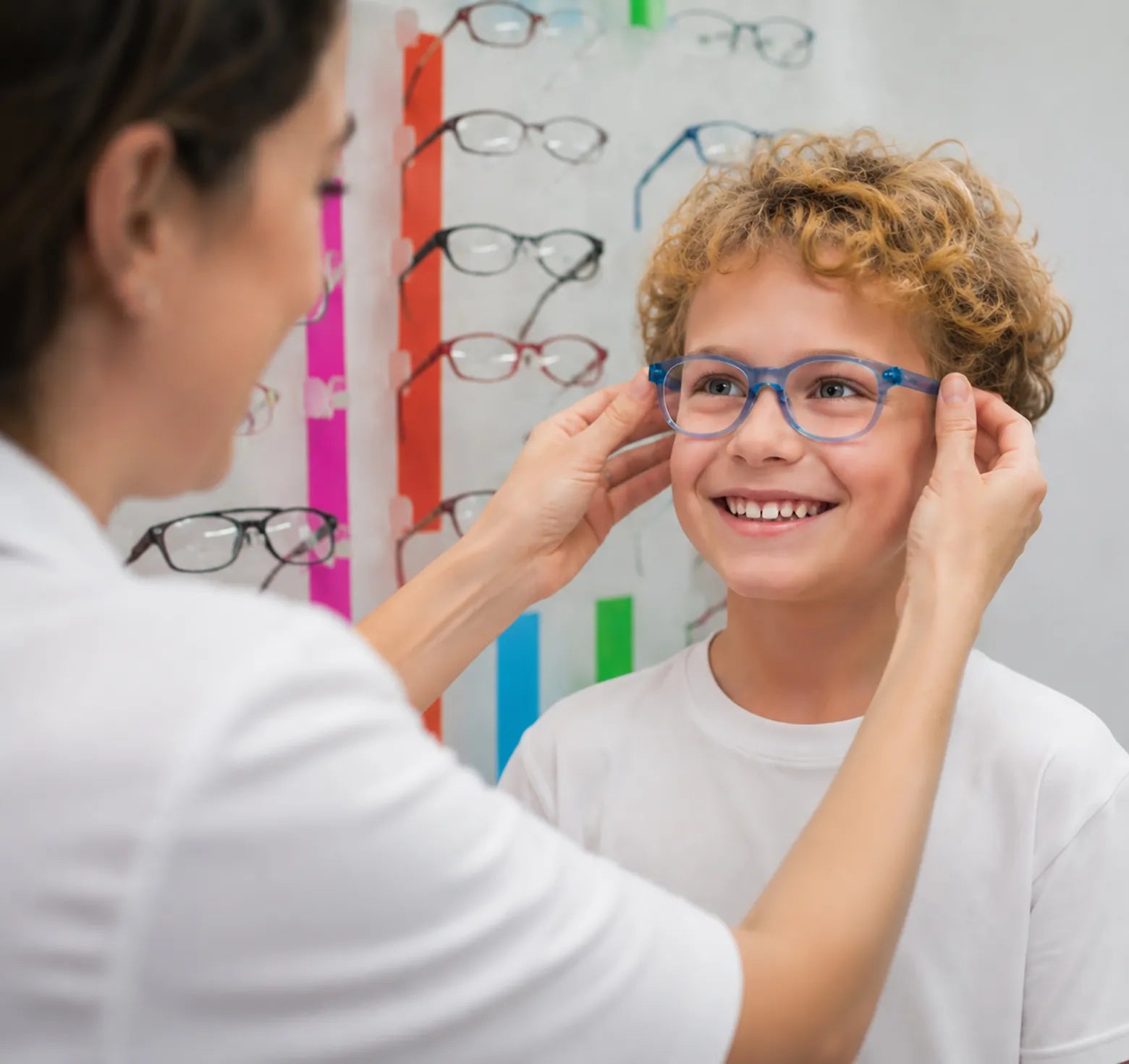 How to Choose the Right Glasses for Kids and Prevent Them from Slipping