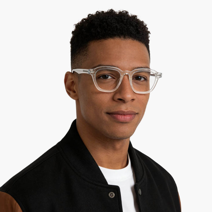 The Eydology Collin series in clear delivers refined square styling, bringing a gentle yet fashionable vibe to all users.