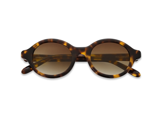 Dima Eyewear Aila Amber Tortoise Frame Brown Gradient Lens 02