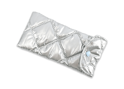 Silver quilted diamond pouch with snap closure 01